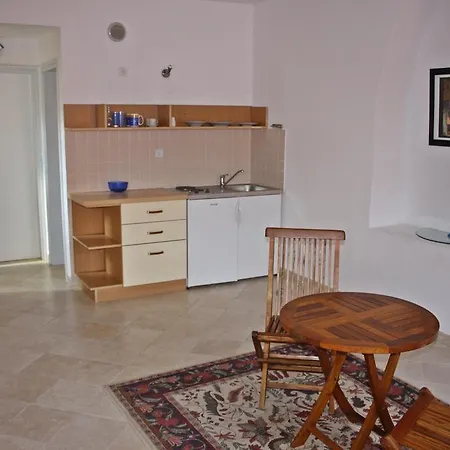 Lalic Apartment *