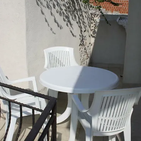Lalic Apartment *